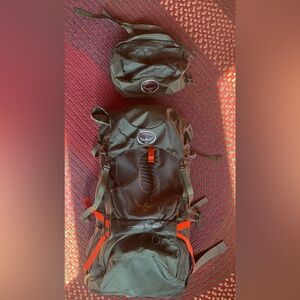 Osprey Atmos 50 AG Green and Black Backpack